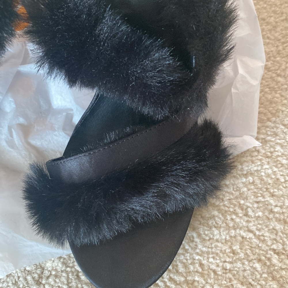Venus New in box black fur trim heels - Picture 3 of 8
